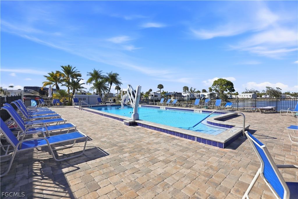 158 Nanaimo TRL, Fort Myers Beach, FL 33931