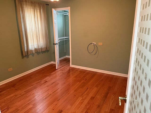 5705 S Nottingham Avenue, Chicago, IL 60638