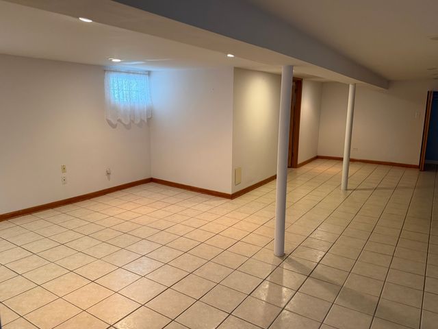 5705 S Nottingham Avenue, Chicago, IL 60638