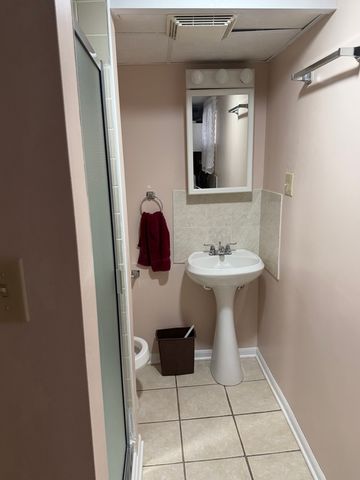 5705 S Nottingham Avenue, Chicago, IL 60638
