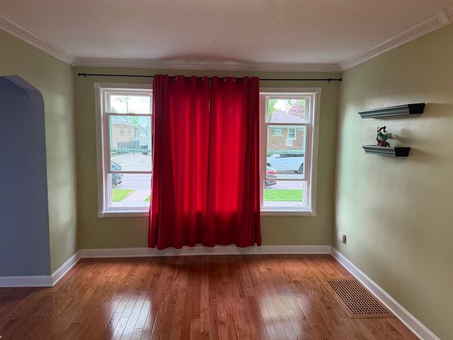 5705 S Nottingham Avenue, Chicago, IL 60638