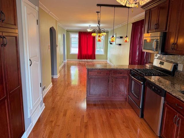 5705 S Nottingham Avenue, Chicago, IL 60638