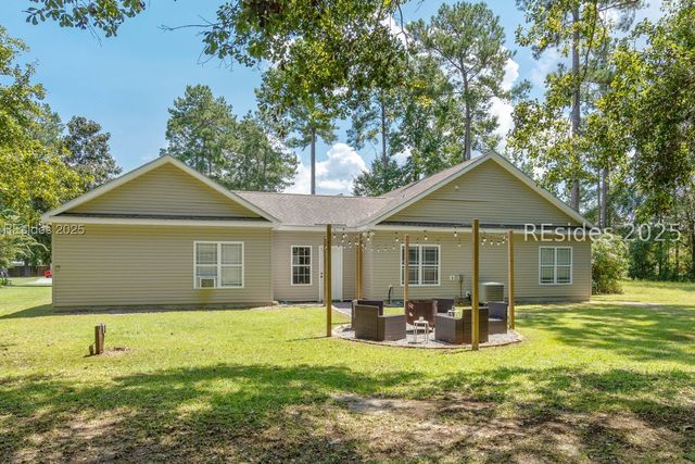 53 Graham Hall N, Ridgeland, SC 29936