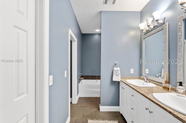 53 Graham Hall N, Ridgeland, SC 29936