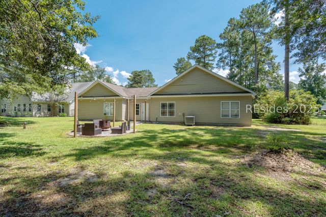 53 Graham Hall N, Ridgeland, SC 29936