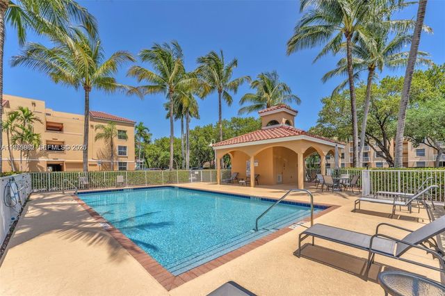 619 E Sheridan St 406, Dania Beach, FL 33004