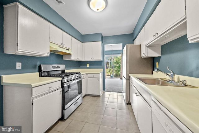 1 GINGER DR, Lumberton, NJ 08048