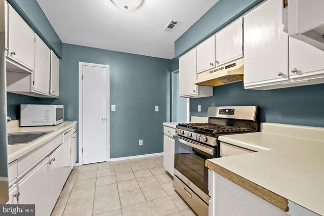 1 GINGER DR, Lumberton, NJ 08048