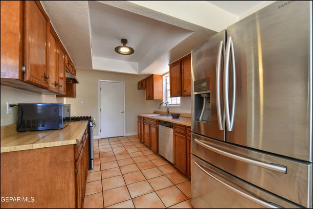132 MASQUERADE Lane, El Paso, TX 79912