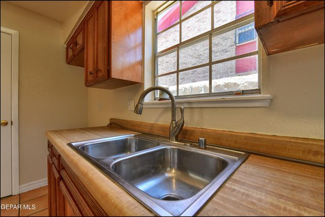 132 MASQUERADE Lane, El Paso, TX 79912