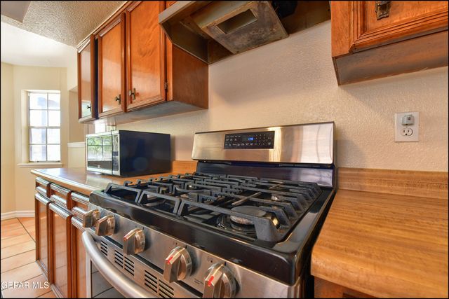 132 MASQUERADE Lane, El Paso, TX 79912