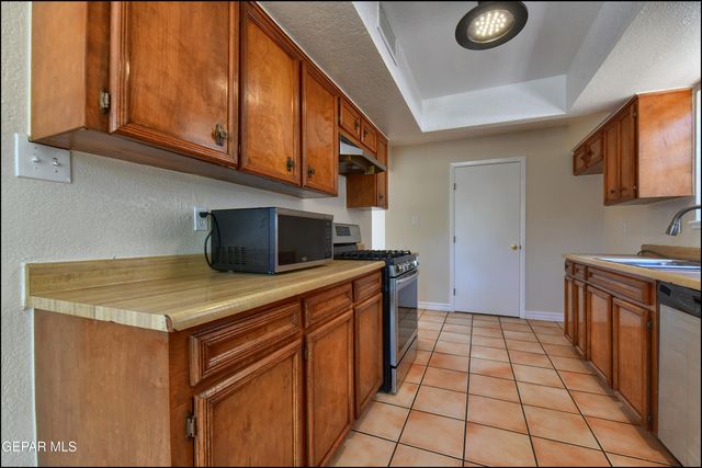 132 MASQUERADE Lane, El Paso, TX 79912