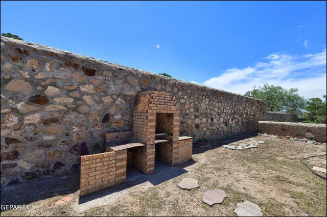 132 MASQUERADE Lane, El Paso, TX 79912