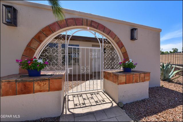 132 MASQUERADE Lane, El Paso, TX 79912