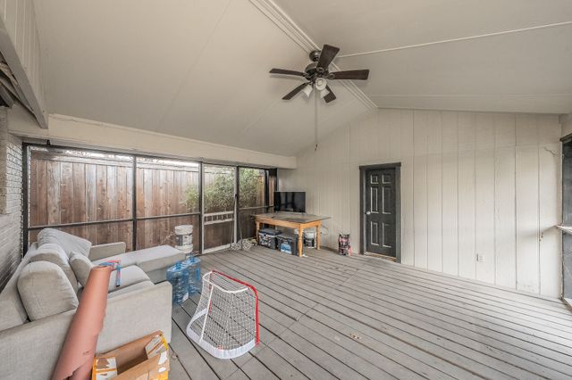 3257 Greene Avenue, Fort Worth, TX 76109