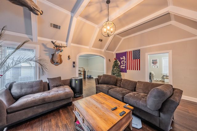 3257 Greene Avenue, Fort Worth, TX 76109