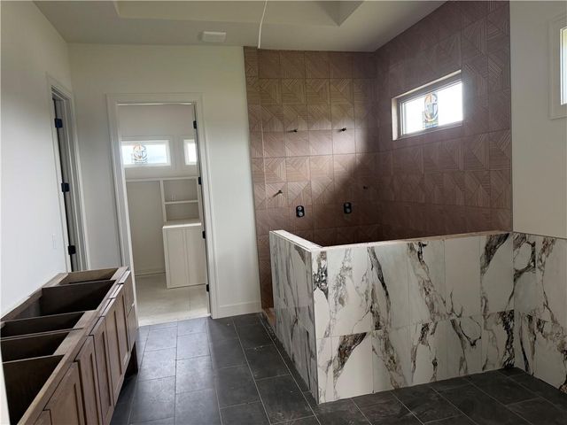 1117 Hummingbird Court, Greenwood, MO 64034