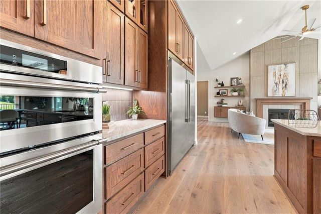 1117 Hummingbird Court, Greenwood, MO 64034