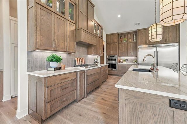 1117 Hummingbird Court, Greenwood, MO 64034