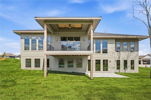 1117 Hummingbird Court, Greenwood, MO 64034
