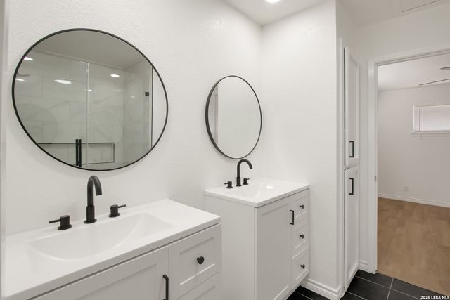 6563 Fox Run, San Antonio, TX 78233