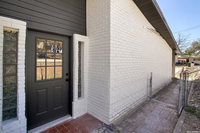 6563 Fox Run, San Antonio, TX 78233