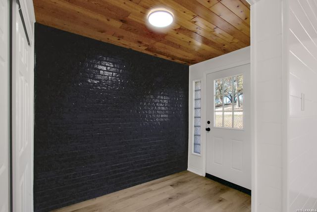 6563 Fox Run, San Antonio, TX 78233