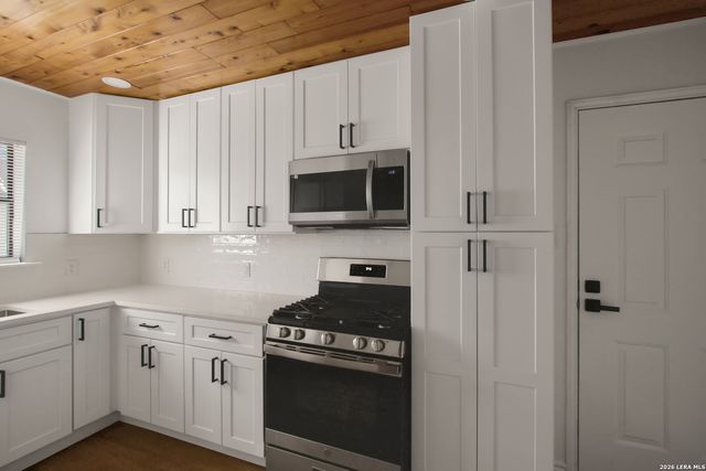 6563 Fox Run, San Antonio, TX 78233