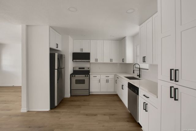 6563 Fox Run, San Antonio, TX 78233