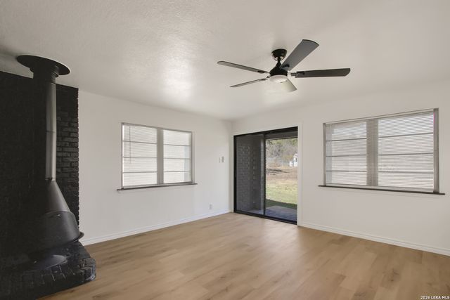 6563 Fox Run, San Antonio, TX 78233