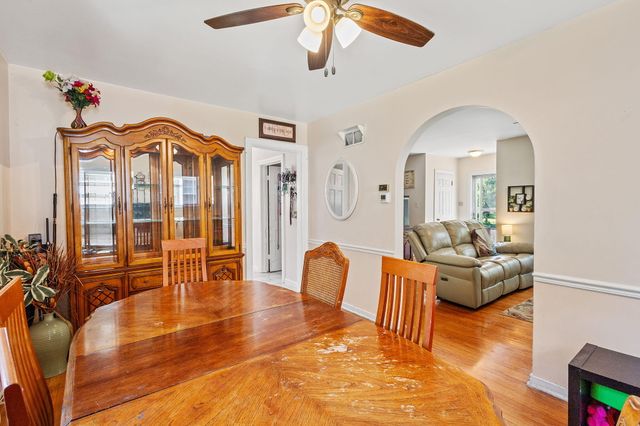 223 Gregory Avenue, Munster, IN 46321