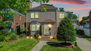 223 Gregory Avenue, Munster, IN 46321