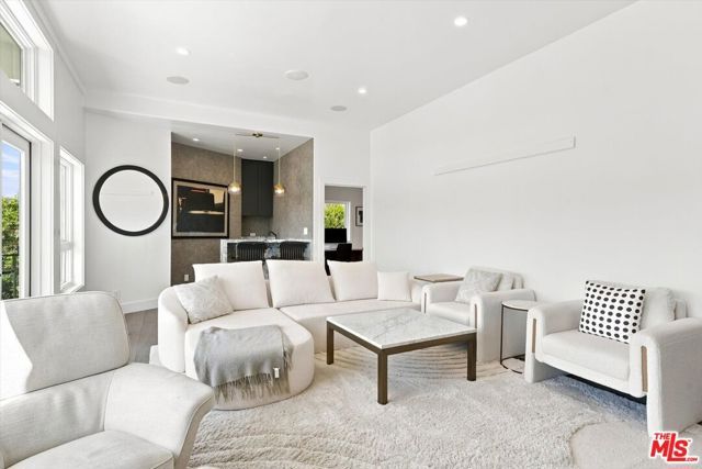 1027 Ravoli Drive, Los Angeles, CA 90272