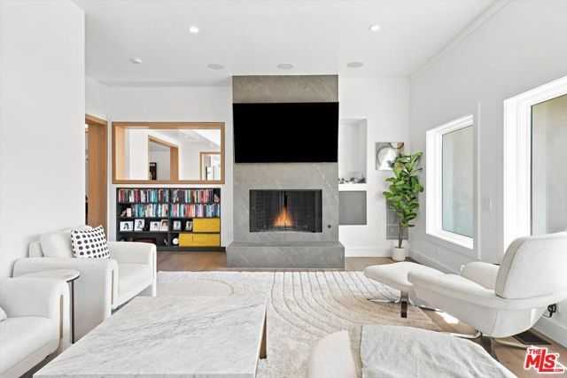 1027 Ravoli Drive, Los Angeles, CA 90272
