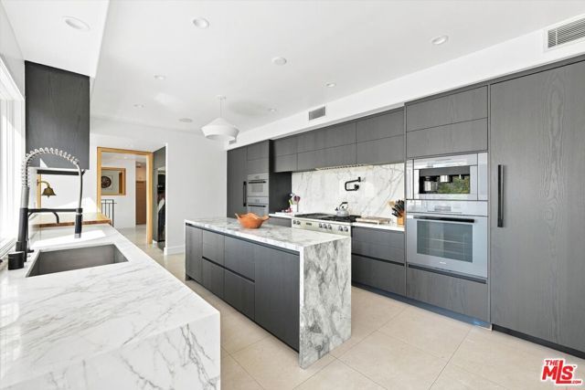 1027 Ravoli Drive, Los Angeles, CA 90272