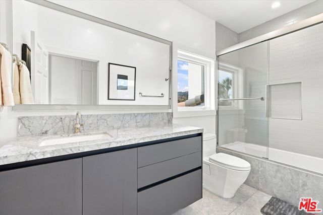 1027 Ravoli Drive, Los Angeles, CA 90272