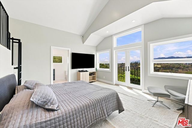 1027 Ravoli Drive, Los Angeles, CA 90272