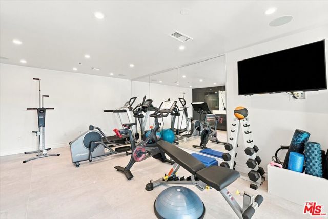 1027 Ravoli Drive, Los Angeles, CA 90272