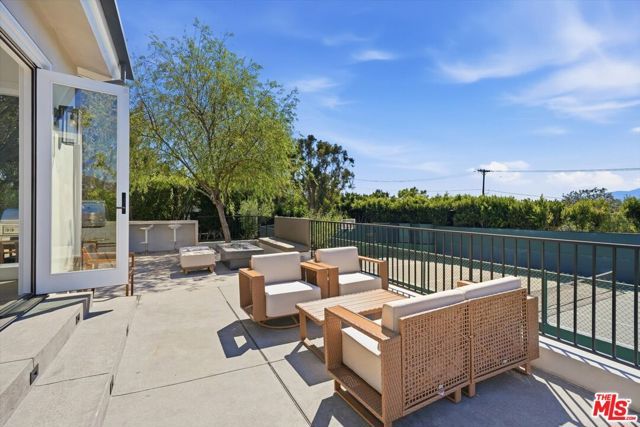 1027 Ravoli Drive, Los Angeles, CA 90272