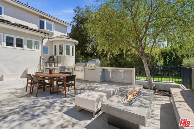 1027 Ravoli Drive, Los Angeles, CA 90272