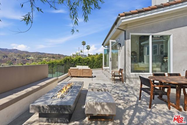 1027 Ravoli Drive, Los Angeles, CA 90272