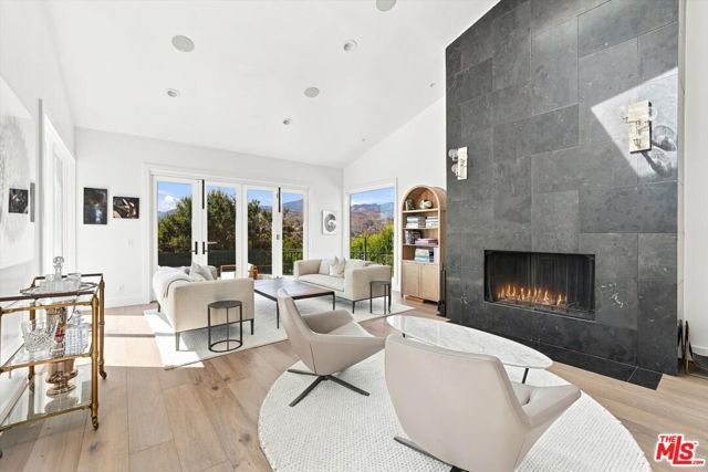 1027 Ravoli Drive, Los Angeles, CA 90272