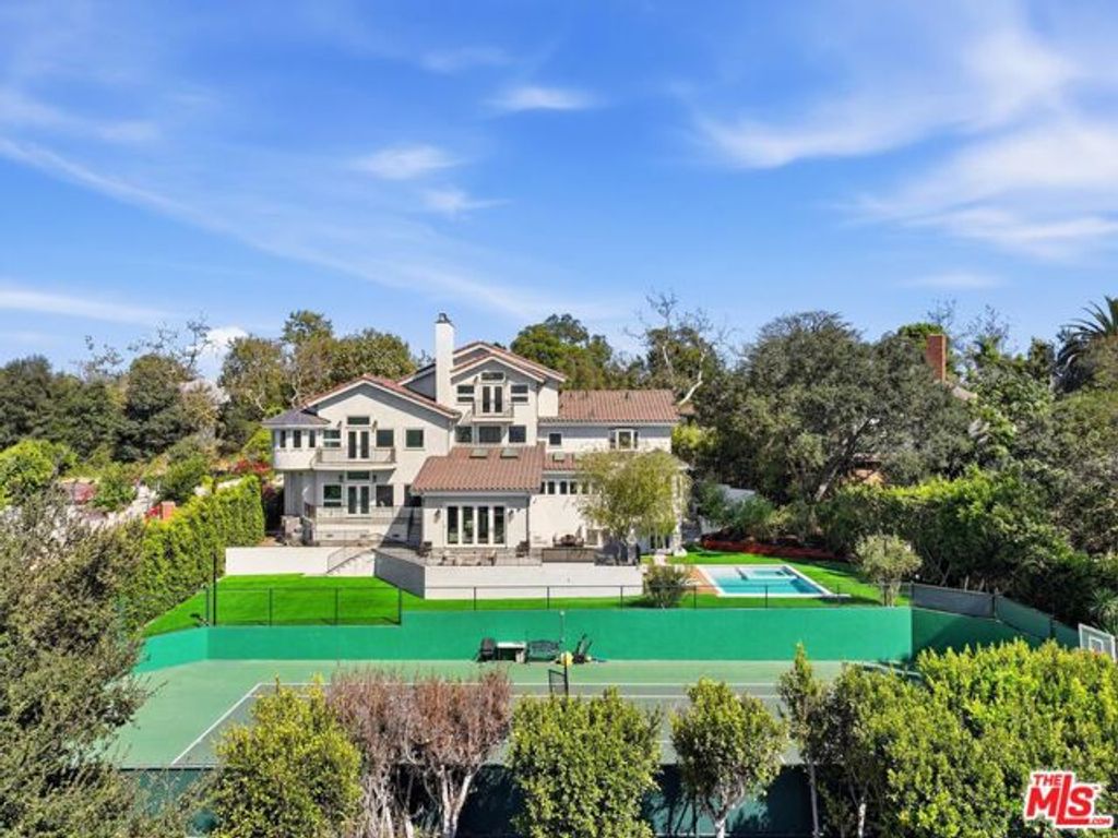 1027 Ravoli Drive, Los Angeles, CA 90272