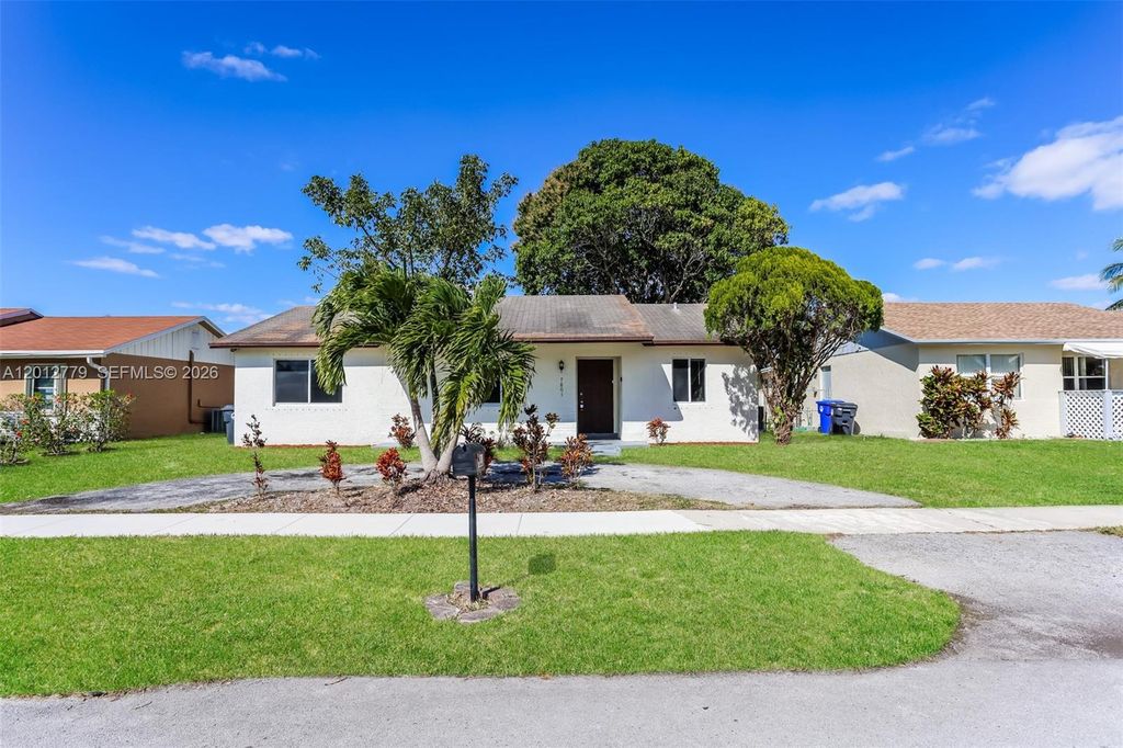 7801 SW 6th Ct, North Lauderdale, FL 33068