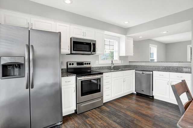 1771 W Victoria Lane, Bloomington, IN 47403