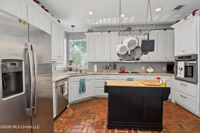 19536 Champion Circle, Gulfport, MS 39503