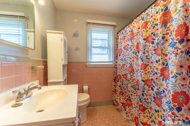 79 Federal Street, Hamden, CT 06514