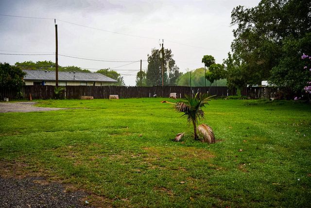 3825 Lakewood Road, Palm Springs, FL 33461