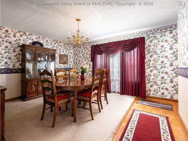 120 Honeysuckle Lane, Dunbar, WV 25064