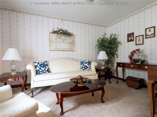 120 Honeysuckle Lane, Dunbar, WV 25064